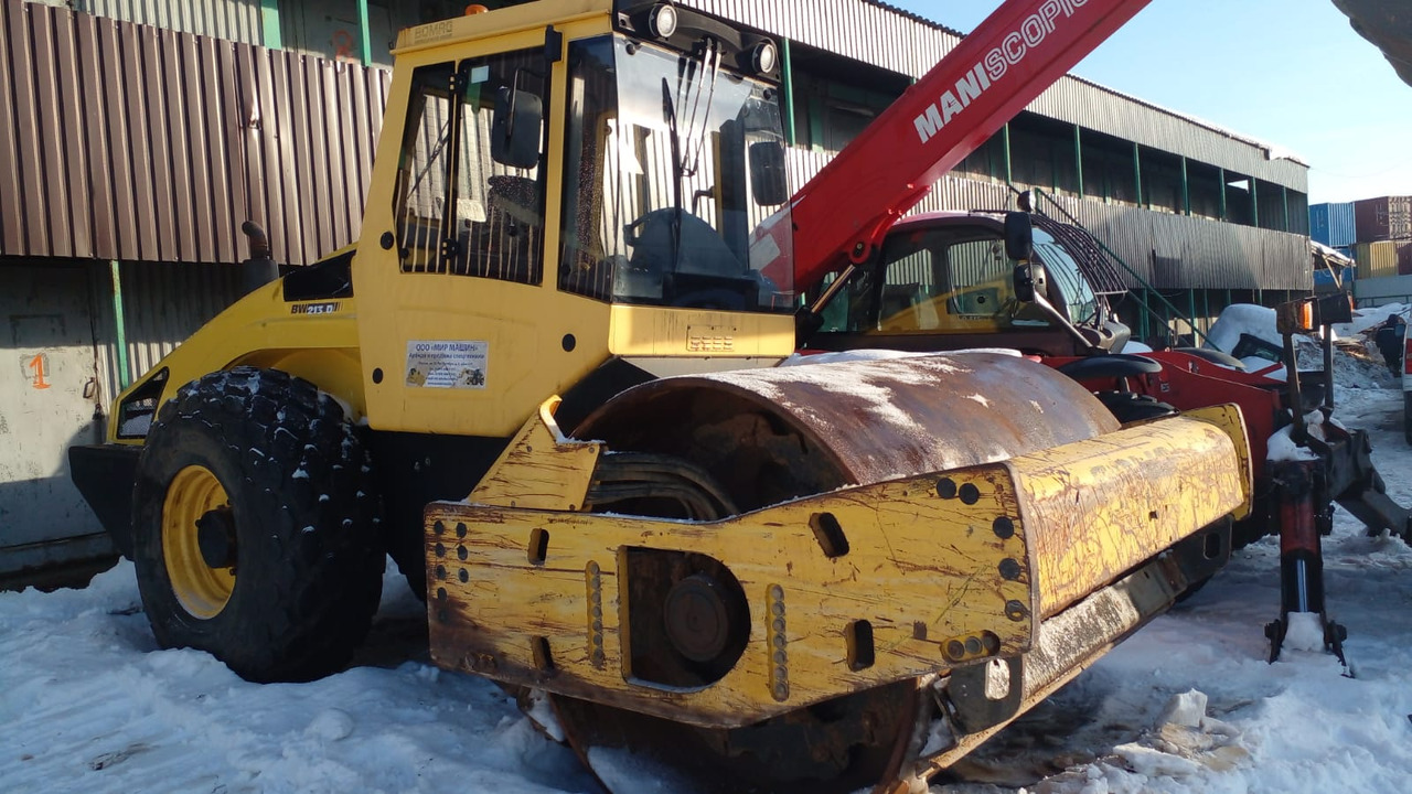 Дорожный каток Bomag BW 213 D-4. АРЕНДА - Компактор: фото 1 Дорожный каток Bomag BW 213 D-4. АРЕНДА - Компактор: фото 1