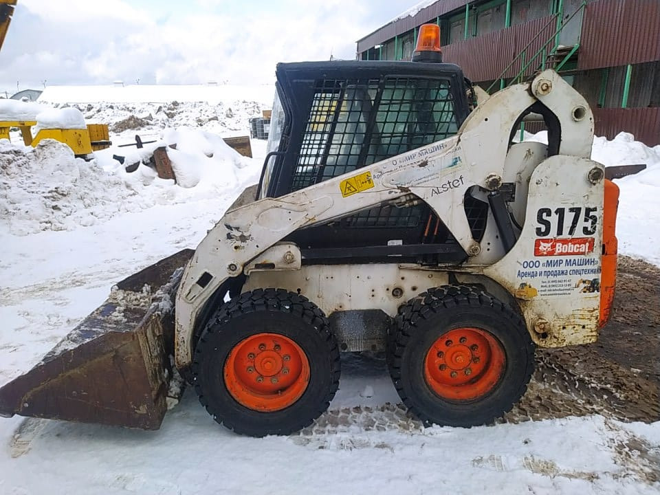 Мини-погрузчик Bobcat S175. АРЕНДА - Мини-погрузчик (с бортовым поворотом): фото 1 Мини-погрузчик Bobcat S175. АРЕНДА - Мини-погрузчик (с бортовым поворотом): фото 1