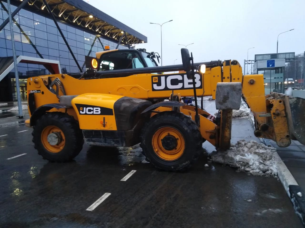 Телескопический погрузчик JCB 540-170. АРЕНДА - Телескопический погрузчик: фото 3 Телескопический погрузчик JCB 540-170. АРЕНДА - Телескопический погрузчик: фото 3