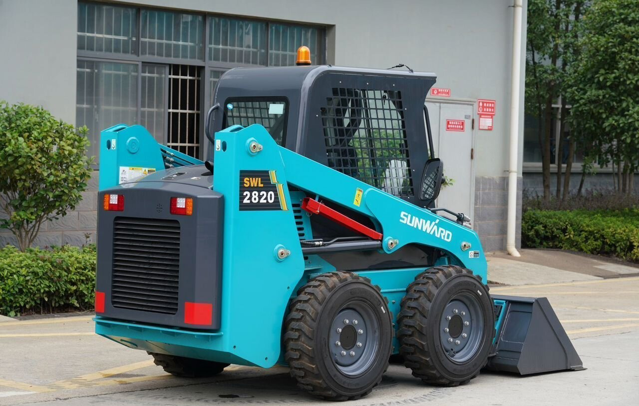 Новый Мини-погрузчик (с бортовым поворотом) SUNWARD SWL2820: фото 29