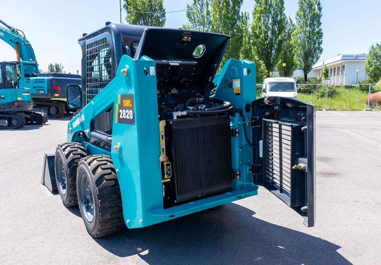 Новый Мини-погрузчик (с бортовым поворотом) SUNWARD SWL2820: фото 37