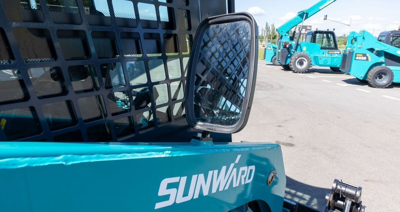 Новый Мини-погрузчик (с бортовым поворотом) SUNWARD SWL3220: фото 11