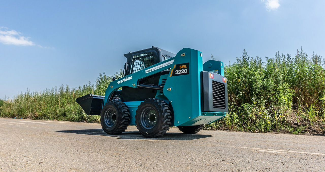 Новый Мини-погрузчик (с бортовым поворотом) SUNWARD SWL3220: фото 23 Новый Мини-погрузчик (с бортовым поворотом) SUNWARD SWL3220: фото 23