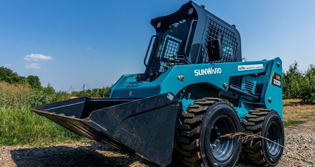 Новый Мини-погрузчик (с бортовым поворотом) SUNWARD SWL3220: фото 21
