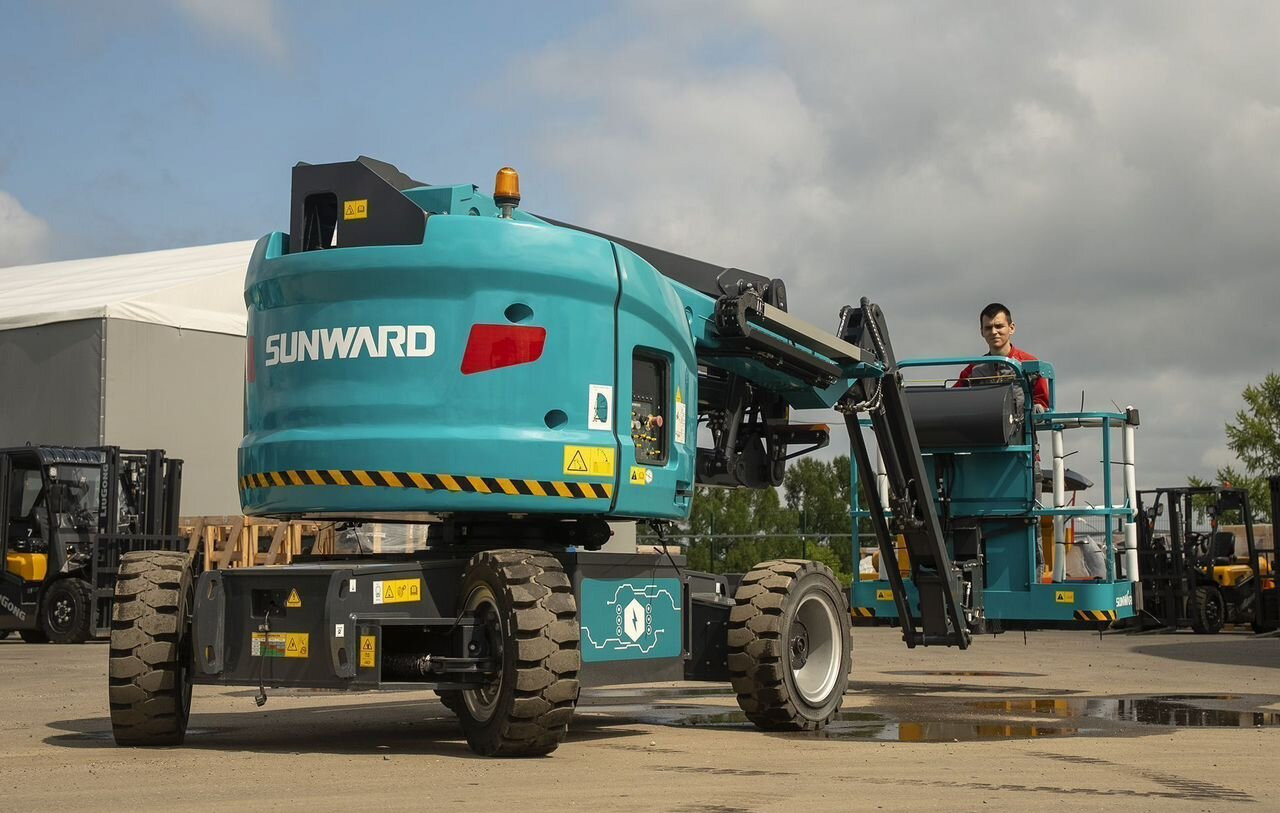 Новый Подъёмник Sunward SWA16JE: фото 26 Новый Подъёмник Sunward SWA16JE: фото 26
