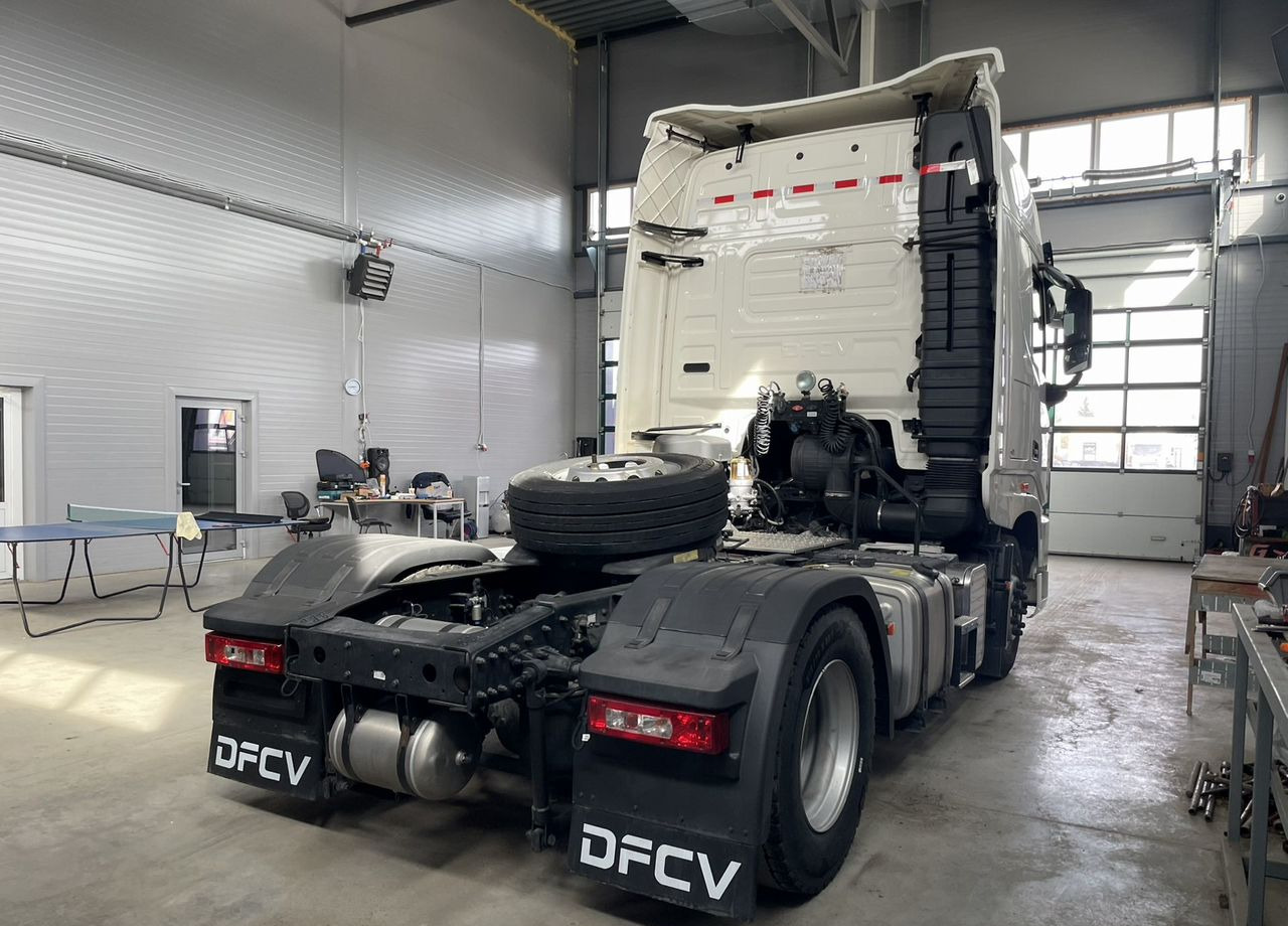 Dongfeng GX - Тягач: фото 5 Dongfeng GX - Тягач: фото 5