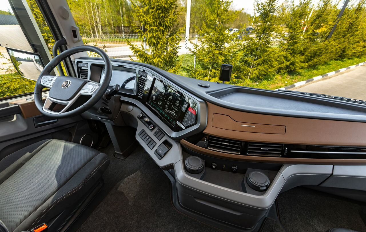 Dongfeng GX - Тягач: фото 4 Dongfeng GX - Тягач: фото 4