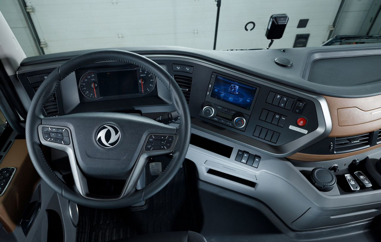 Dongfeng GX - Тягач: фото 3 Dongfeng GX - Тягач: фото 3