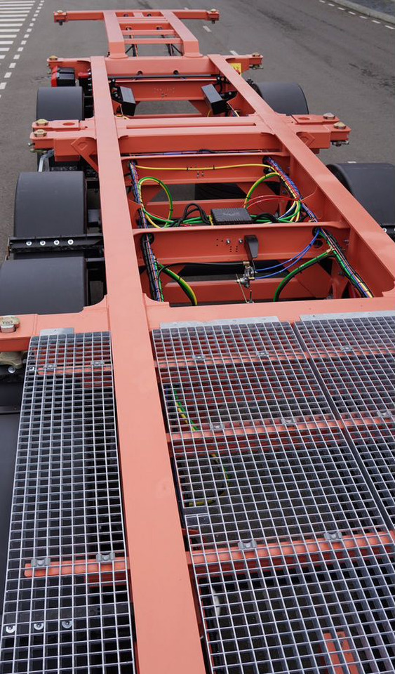 Новый Полуприцеп контейнеровоз (BDF, сменный кузов) HELFIMMER Container: фото 10