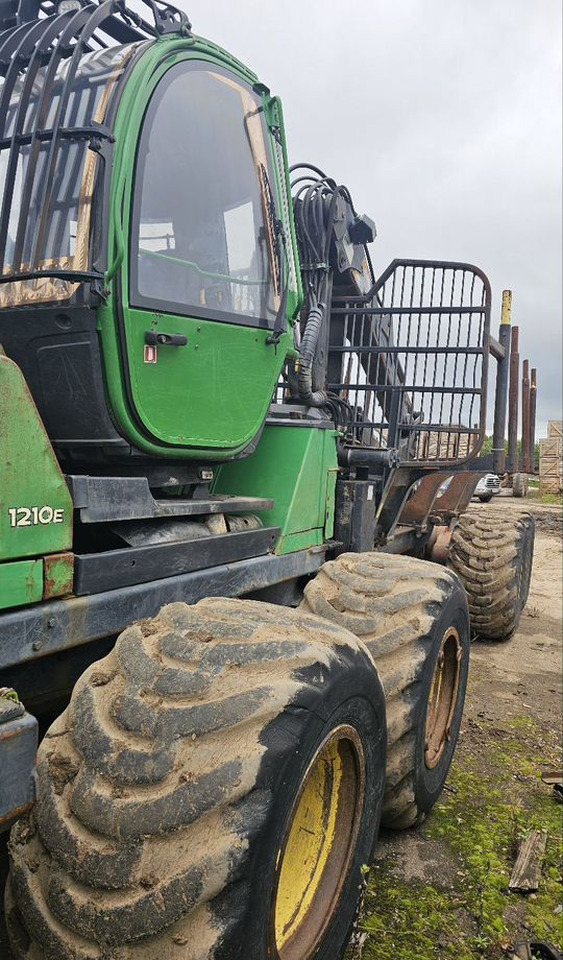 John Deere 1170/1210E - Форвардер: фото 2 John Deere 1170/1210E - Форвардер: фото 2