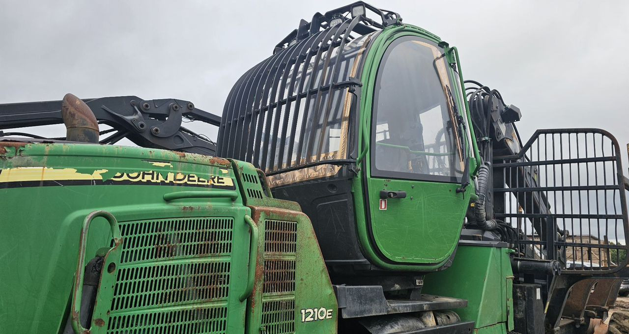 Форвардер John Deere 1170/1210E: фото 13