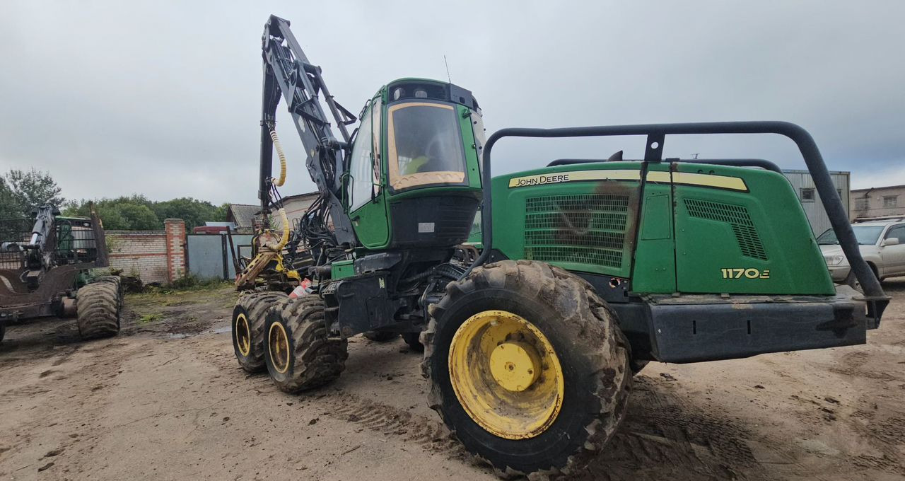 John Deere 1170/1210E - Форвардер: фото 1 John Deere 1170/1210E - Форвардер: фото 1