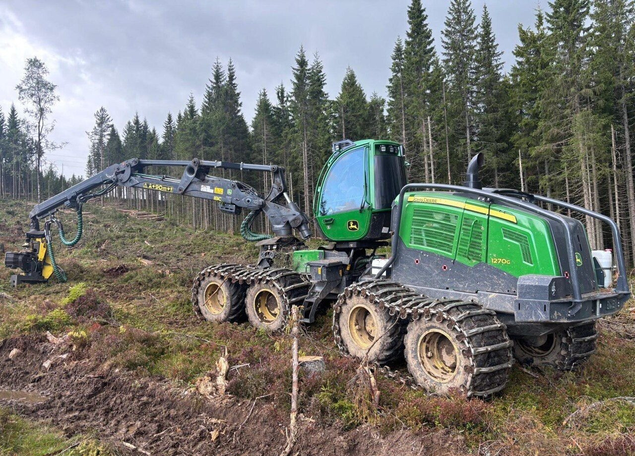 John Deere 1270E/1270G - Харвестер: фото 1 John Deere 1270E/1270G - Харвестер: фото 1