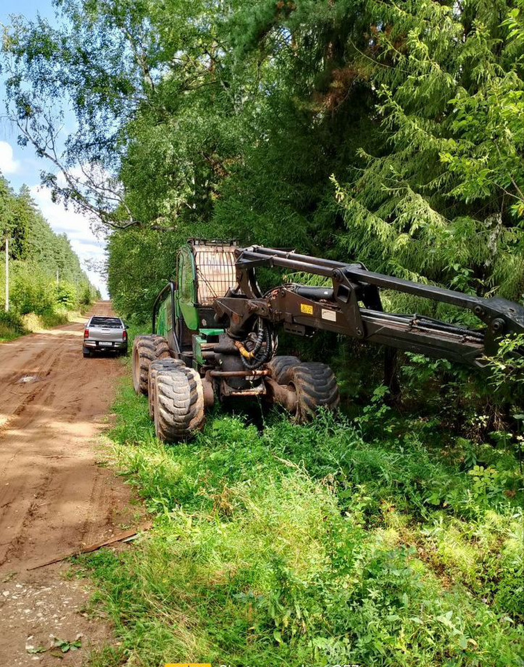 Новый Харвестер John Deere 1270E/1270G: фото 13 Новый Харвестер John Deere 1270E/1270G: фото 13