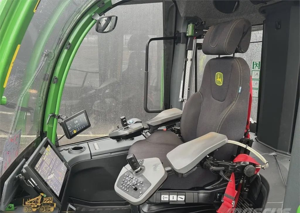 Новый Харвестер John Deere 1270H: фото 9 Новый Харвестер John Deere 1270H: фото 9