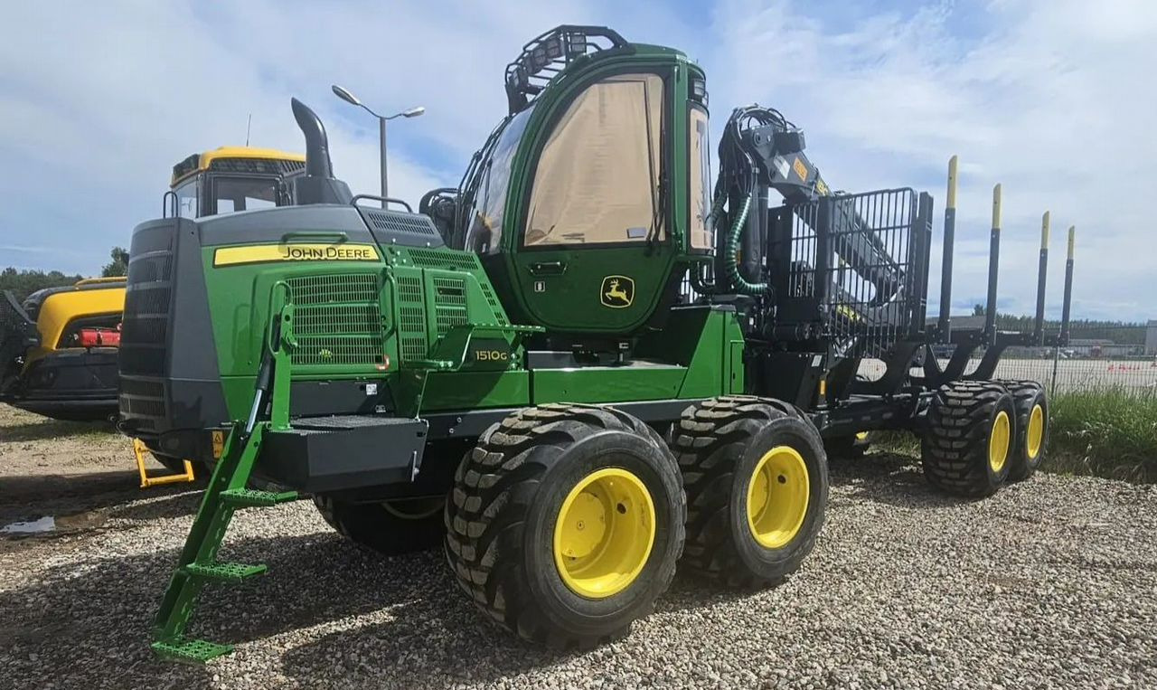 John Deere 1510E / 1510G - Форвардер: фото 1 John Deere 1510E / 1510G - Форвардер: фото 1