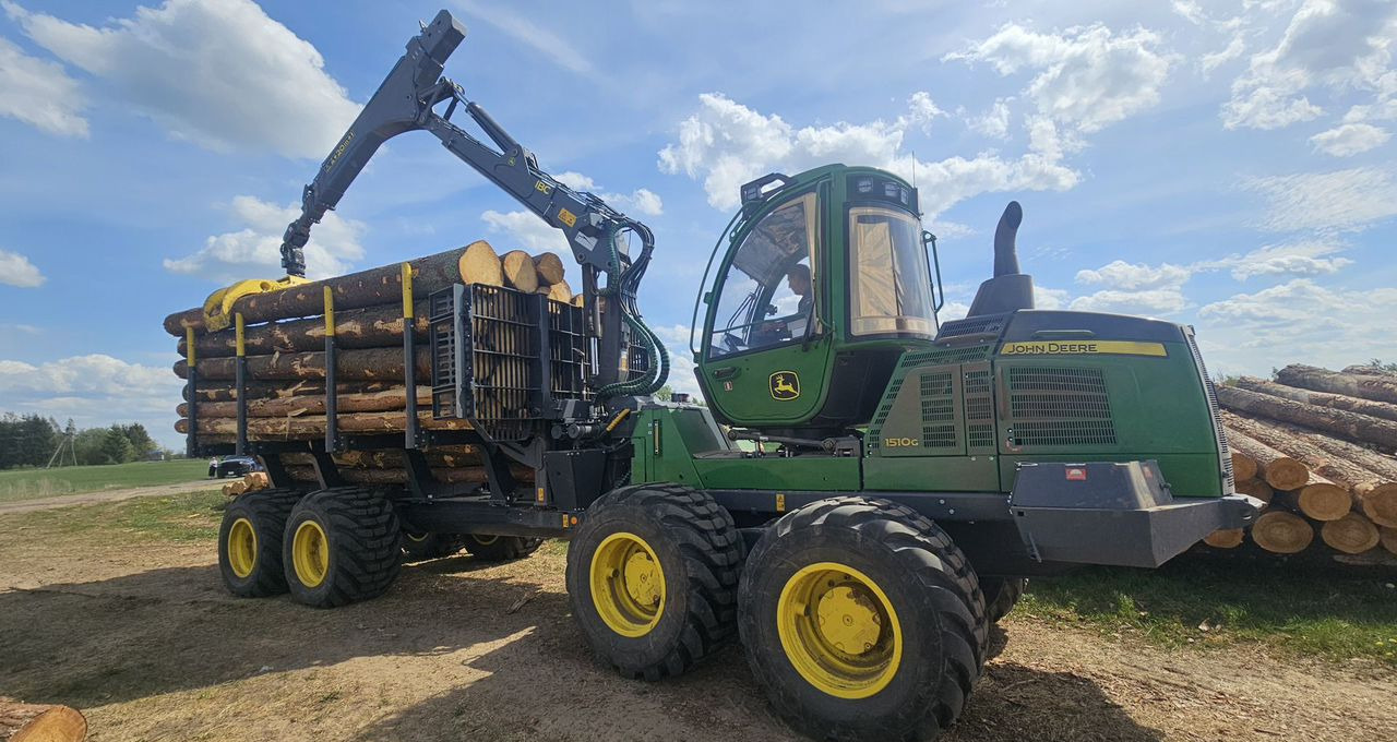 John Deere 1510E / 1510G - Форвардер: фото 4 John Deere 1510E / 1510G - Форвардер: фото 4