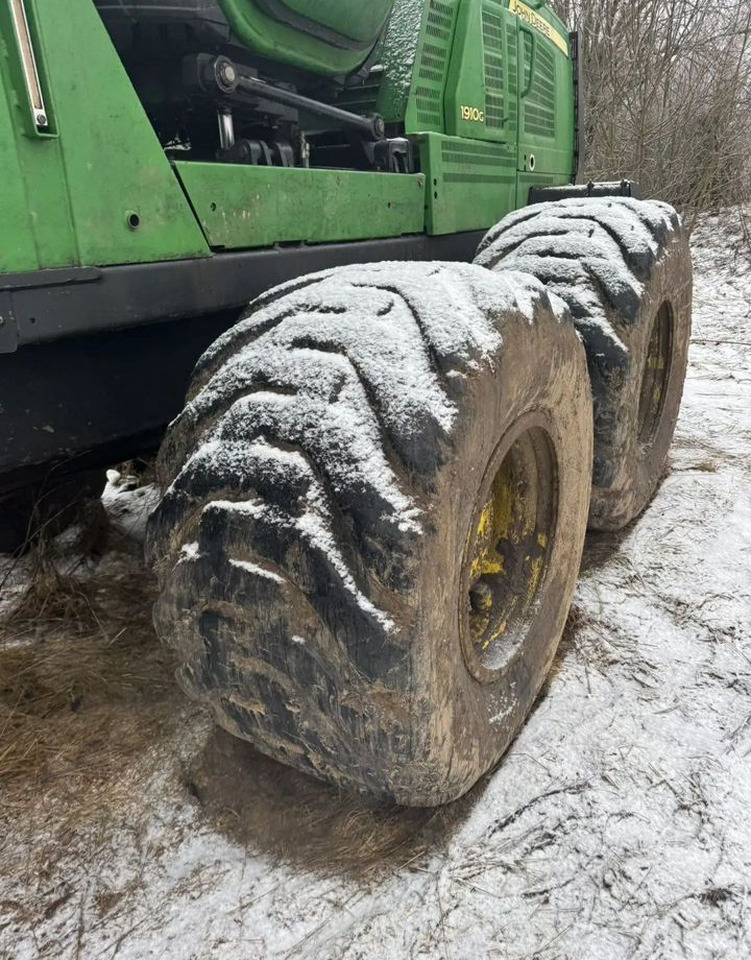 Новый Форвардер John Deere 1910G: фото 10 Новый Форвардер John Deere 1910G: фото 10