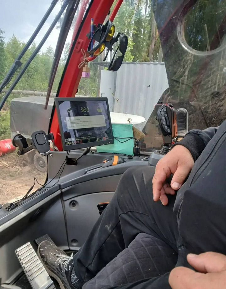 Новый Форвардер Komatsu 875: фото 9 Новый Форвардер Komatsu 875: фото 9