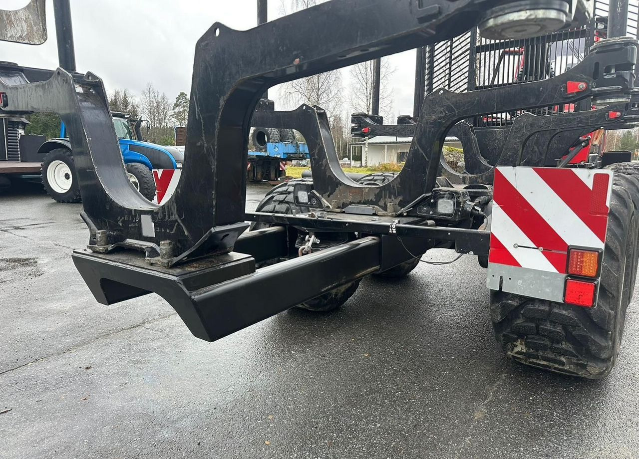 Новый Форвардер Komatsu 875: фото 14 Новый Форвардер Komatsu 875: фото 14
