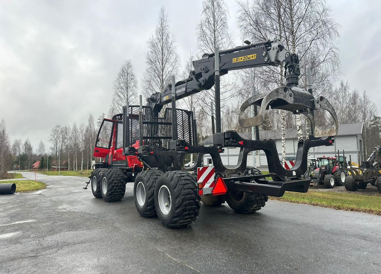 Новый Форвардер Komatsu 875: фото 7 Новый Форвардер Komatsu 875: фото 7