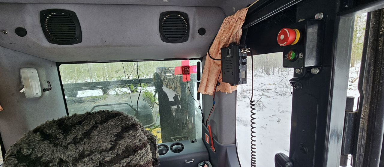 Новый Харвестер Komatsu PC200LC: фото 26 Новый Харвестер Komatsu PC200LC: фото 26