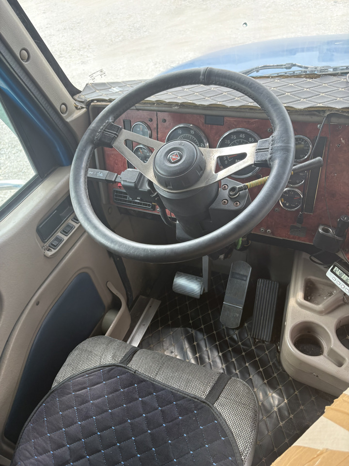Тягач International 9400i: фото 14
