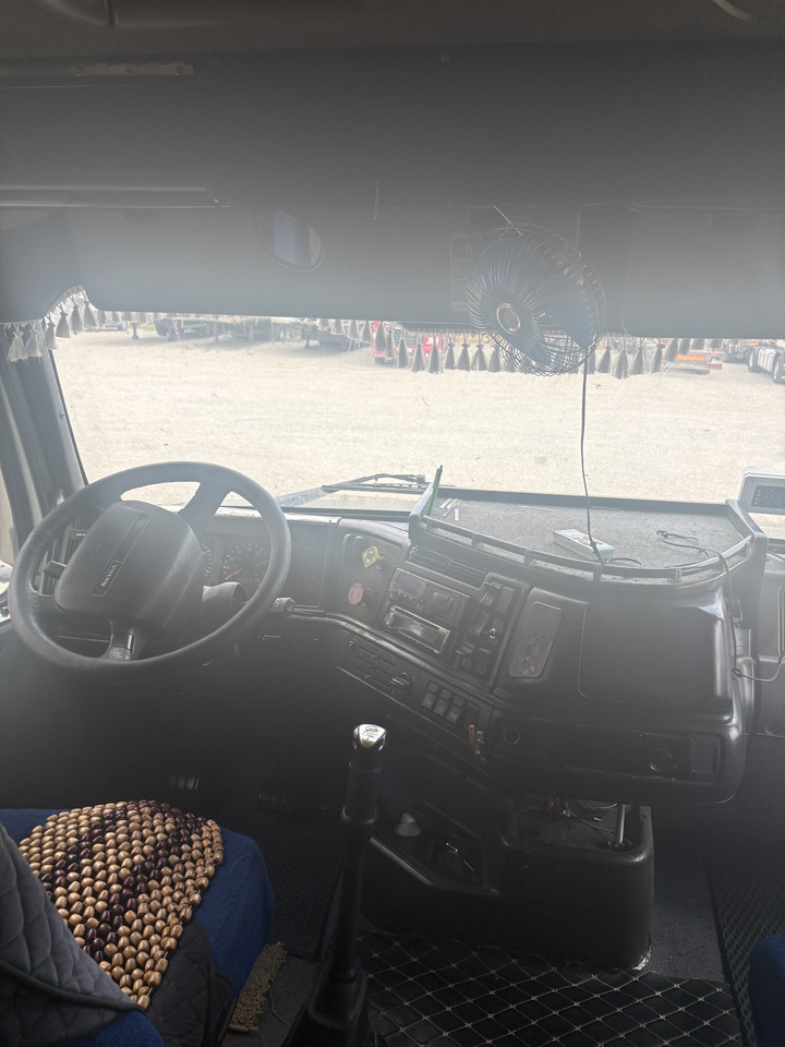 Тягач International 9400i: фото 8