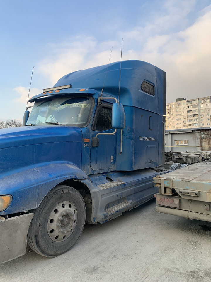 Тягач International 9400i: фото 16