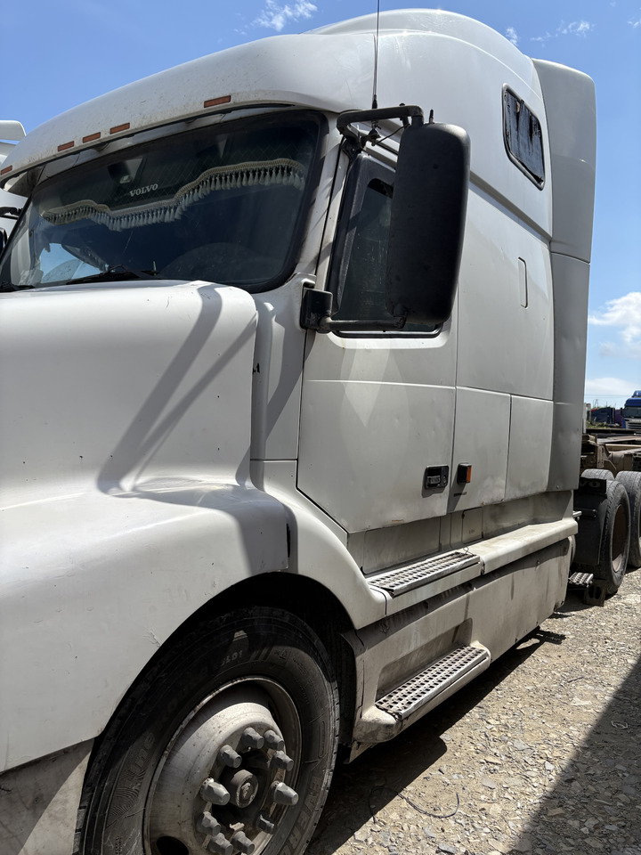 Тягач VOLVO VNL VNL 670: фото 6 Тягач VOLVO VNL VNL 670: фото 6