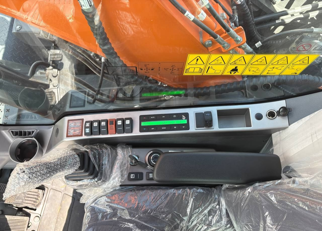 Новый Колёсный экскаватор Develon DX150W-7B: фото 13 Новый Колёсный экскаватор Develon DX150W-7B: фото 13