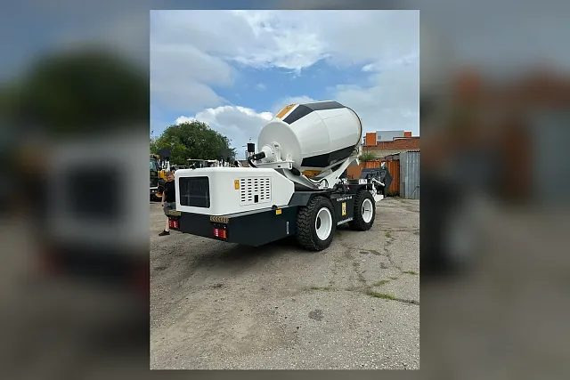 Автобетоносмеситель Бетоносмеситель с самозагрузкой Ynix QGMC7000: фото 12