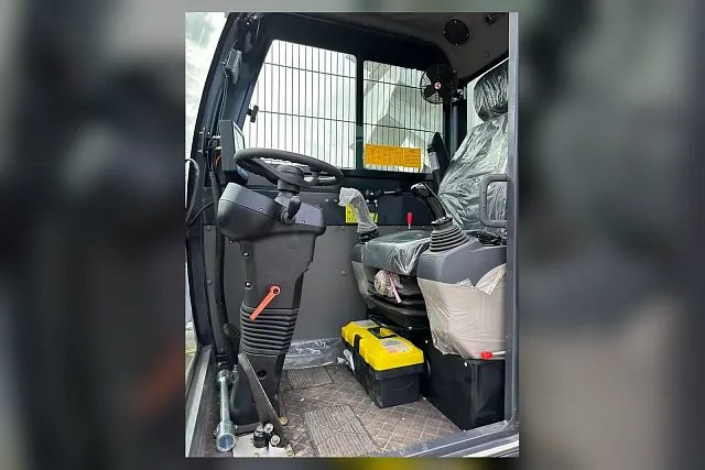Бетоносмеситель с самозагрузкой Ynix QGMC7000 - Автобетоносмеситель: фото 2 Бетоносмеситель с самозагрузкой Ynix QGMC7000 - Автобетоносмеситель: фото 2