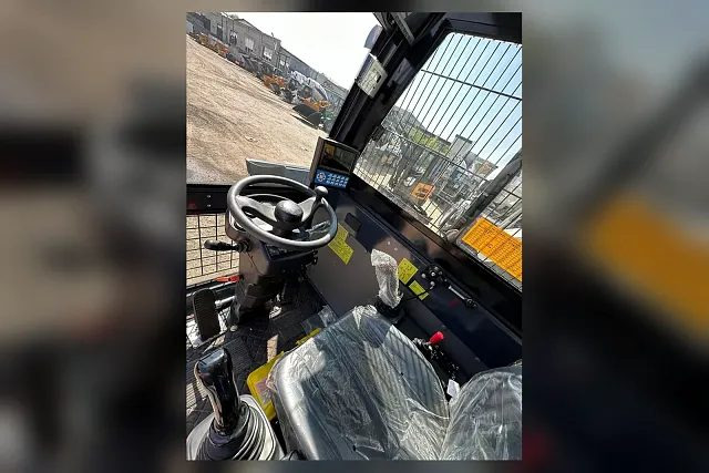 Бетоносмеситель с самозагрузкой Ynix QGMC7000 - Автобетоносмеситель: фото 5 Бетоносмеситель с самозагрузкой Ynix QGMC7000 - Автобетоносмеситель: фото 5