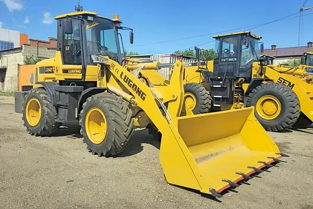 Фронтальный погрузчик Lugong LG940 - Фронтальный погрузчик: фото 1 Фронтальный погрузчик Lugong LG940 - Фронтальный погрузчик: фото 1