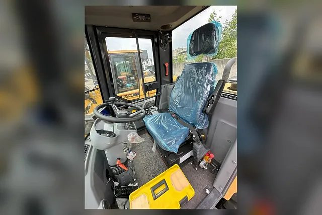 Фронтальный погрузчик Lugong LG946L - Фронтальный погрузчик: фото 3 Фронтальный погрузчик Lugong LG946L - Фронтальный погрузчик: фото 3
