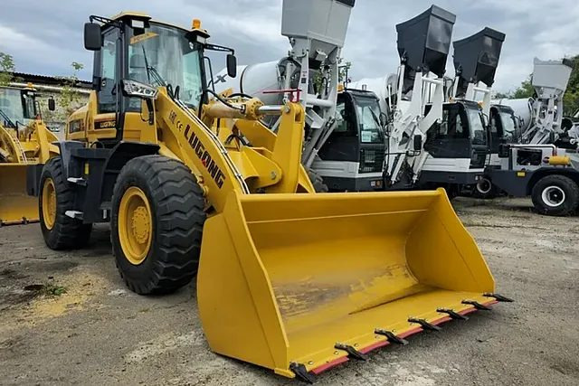 Фронтальный погрузчик Lugong LG946L - Фронтальный погрузчик: фото 1 Фронтальный погрузчик Lugong LG946L - Фронтальный погрузчик: фото 1