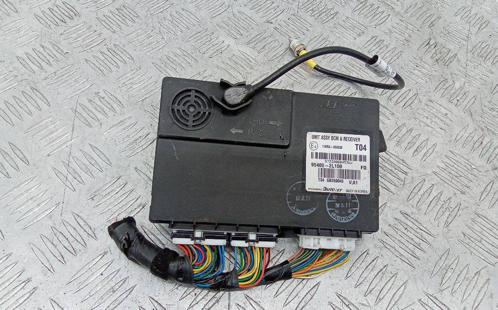 Блок комфорта Hyundai i30 1 2007 954002L100 - Электрическая система для Легковых автомобилей: фото 1 Блок комфорта Hyundai i30 1 2007 954002L100 - Электрическая система для Легковых автомобилей: фото 1