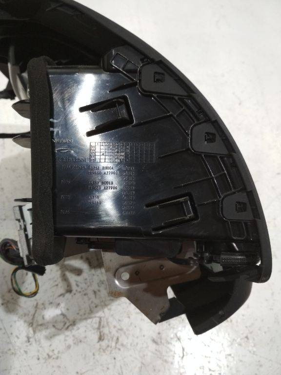 Дефлектор обдува салона Nissan Note E11 рест. 2011 - Кабина и интерьер для Легковых автомобилей: фото 2 Дефлектор обдува салона Nissan Note E11 рест. 2011 - Кабина и интерьер для Легковых автомобилей: фото 2