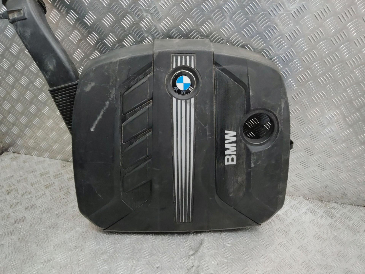 Декоративная крышка двигателя BMW 5 F10/F11 2010 - Двигатель и запчасти для Легковых автомобилей: фото 2 Декоративная крышка двигателя BMW 5 F10/F11 2010 - Двигатель и запчасти для Легковых автомобилей: фото 2