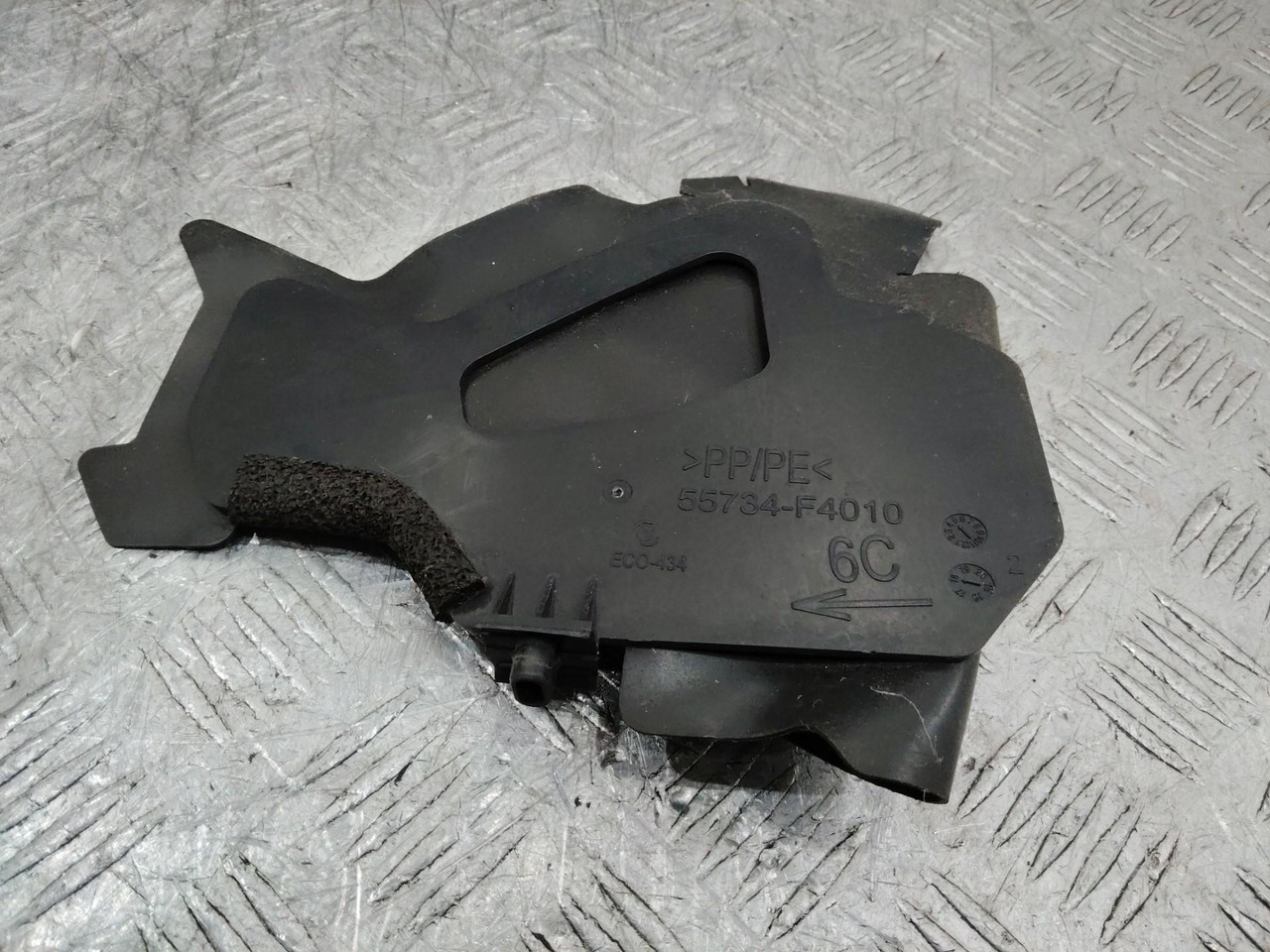 Дождевик Toyota C-HR 1 AX10 2018 55734F4010 - Аэродинамика/ Спойлеры для Легковых автомобилей: фото 1 Дождевик Toyota C-HR 1 AX10 2018 55734F4010 - Аэродинамика/ Спойлеры для Легковых автомобилей: фото 1