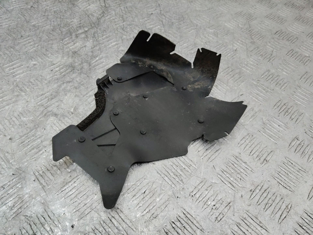 Дождевик Toyota C-HR 1 AX10 2018 55734F4010 - Аэродинамика/ Спойлеры для Легковых автомобилей: фото 3 Дождевик Toyota C-HR 1 AX10 2018 55734F4010 - Аэродинамика/ Спойлеры для Легковых автомобилей: фото 3