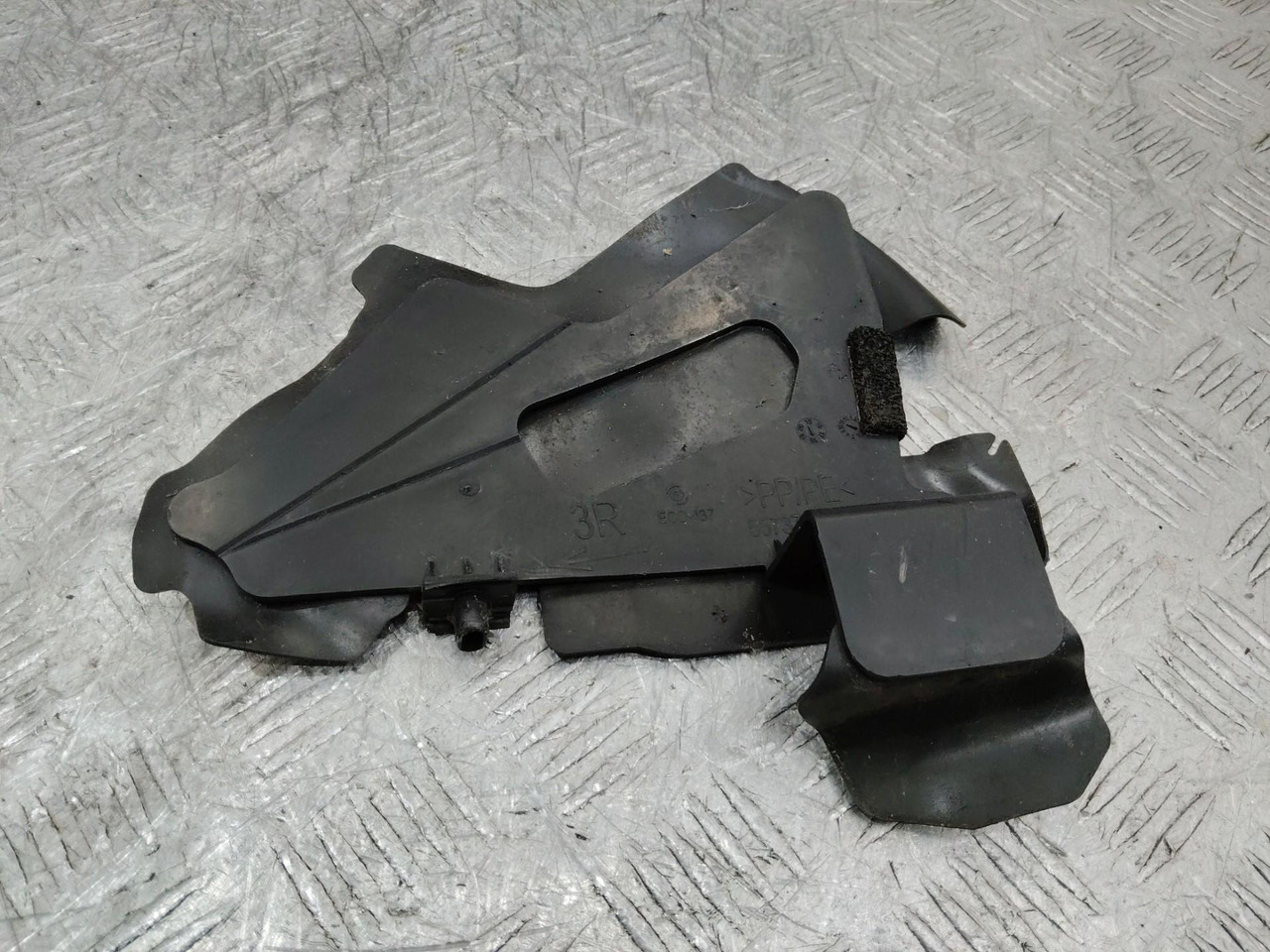 Дождевик Toyota C-HR 1 AX10 2018 55737F4020 - Аэродинамика/ Спойлеры для Легковых автомобилей: фото 1 Дождевик Toyota C-HR 1 AX10 2018 55737F4020 - Аэродинамика/ Спойлеры для Легковых автомобилей: фото 1