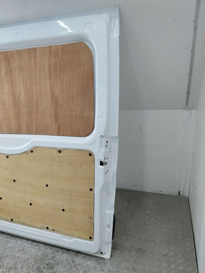 Дверь и запчасти для Грузовиков Дверь сдвижная правая Ford Transit 8 2018: фото 9 Дверь и запчасти для Грузовиков Дверь сдвижная правая Ford Transit 8 2018: фото 9