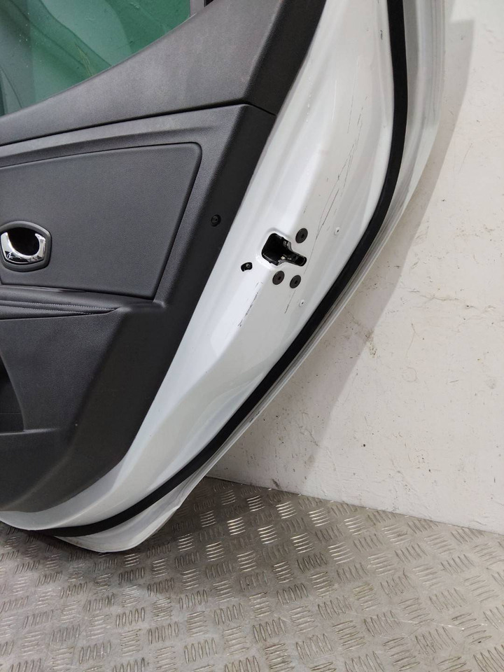 Дверь и запчасти для Легковых автомобилей Дверь задняя правая Renault Megane 3 2-й рест.: фото 8 Дверь и запчасти для Легковых автомобилей Дверь задняя правая Renault Megane 3 2-й рест.: фото 8