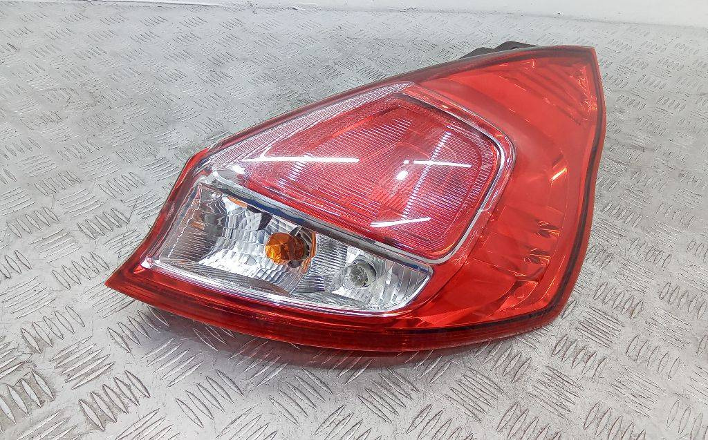Фонарь задний правый Ford Fiesta 6 рест. 2015 - Электрическая система для Легковых автомобилей: фото 2 Фонарь задний правый Ford Fiesta 6 рест. 2015 - Электрическая система для Легковых автомобилей: фото 2