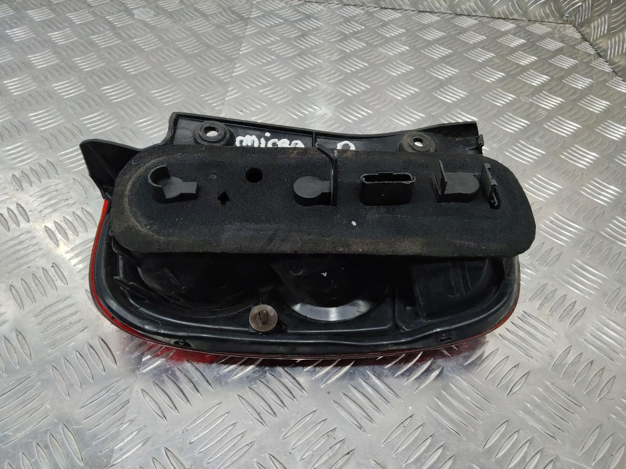 Фонарь задний правый Nissan Micra K12 2-й рест. - Электрическая система для Легковых автомобилей: фото 5 Фонарь задний правый Nissan Micra K12 2-й рест. - Электрическая система для Легковых автомобилей: фото 5
