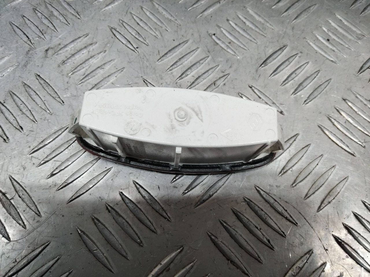 Катафот двери Renault Laguna 3 2010 8200011650 - Свет/ Освещение для Легковых автомобилей: фото 4 Катафот двери Renault Laguna 3 2010 8200011650 - Свет/ Освещение для Легковых автомобилей: фото 4