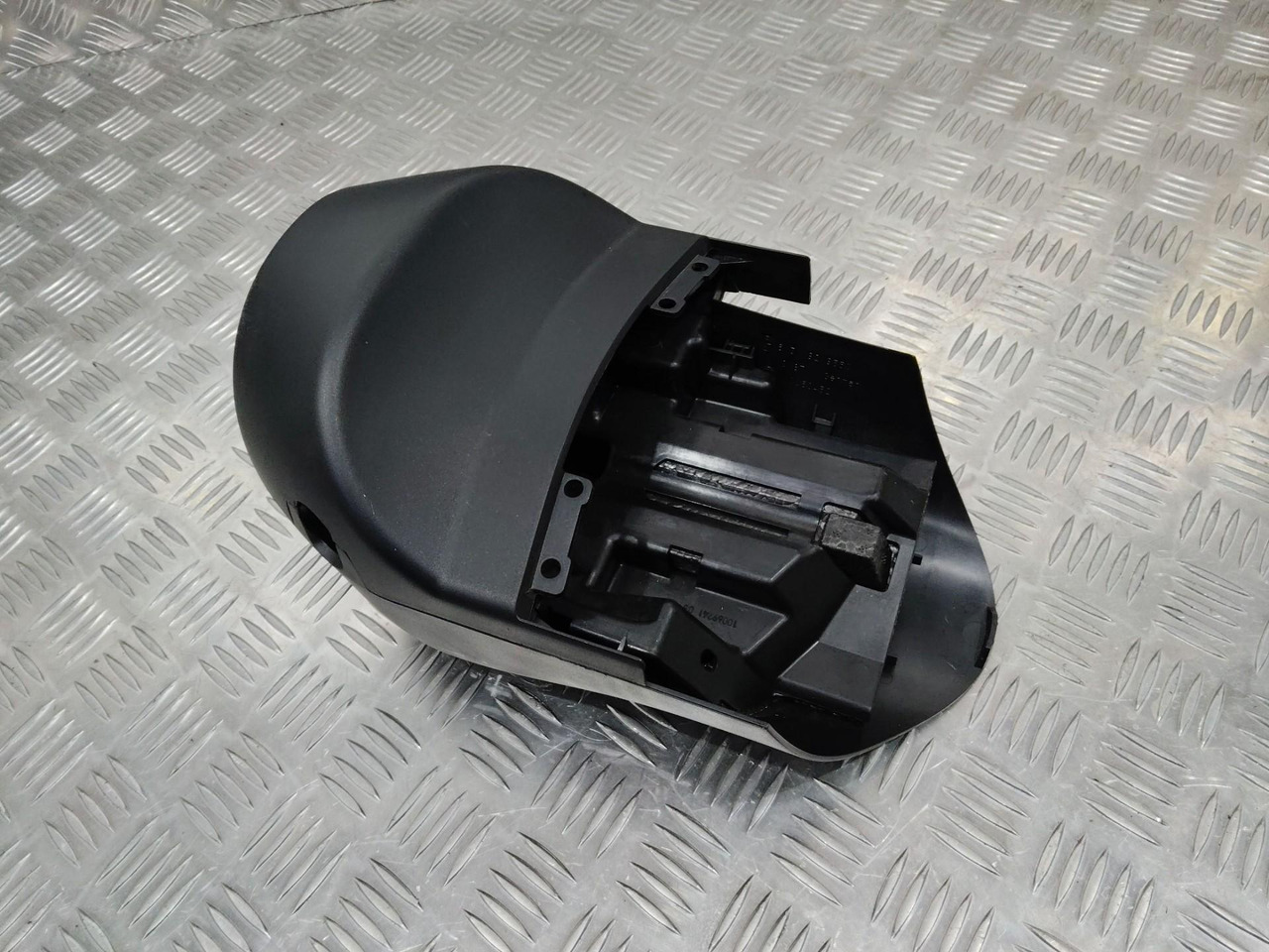 Кожух рулевой колонки BMW 3 F30/F31 2012 9219550 - Кабина и интерьер для Легковых автомобилей: фото 4 Кожух рулевой колонки BMW 3 F30/F31 2012 9219550 - Кабина и интерьер для Легковых автомобилей: фото 4