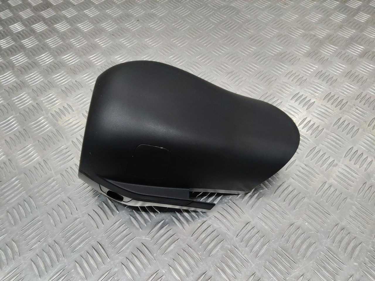 Кожух рулевой колонки BMW 3 F30/F31 2012 9219550 - Кабина и интерьер для Легковых автомобилей: фото 3 Кожух рулевой колонки BMW 3 F30/F31 2012 9219550 - Кабина и интерьер для Легковых автомобилей: фото 3